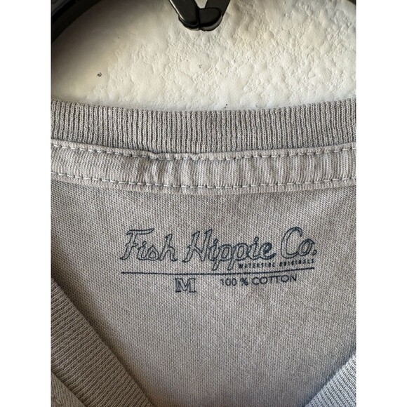 Fish Hippie Co. Men's Short Sleeve Gray Pocket T-Shirt Size Medium - Picture 3 of 4